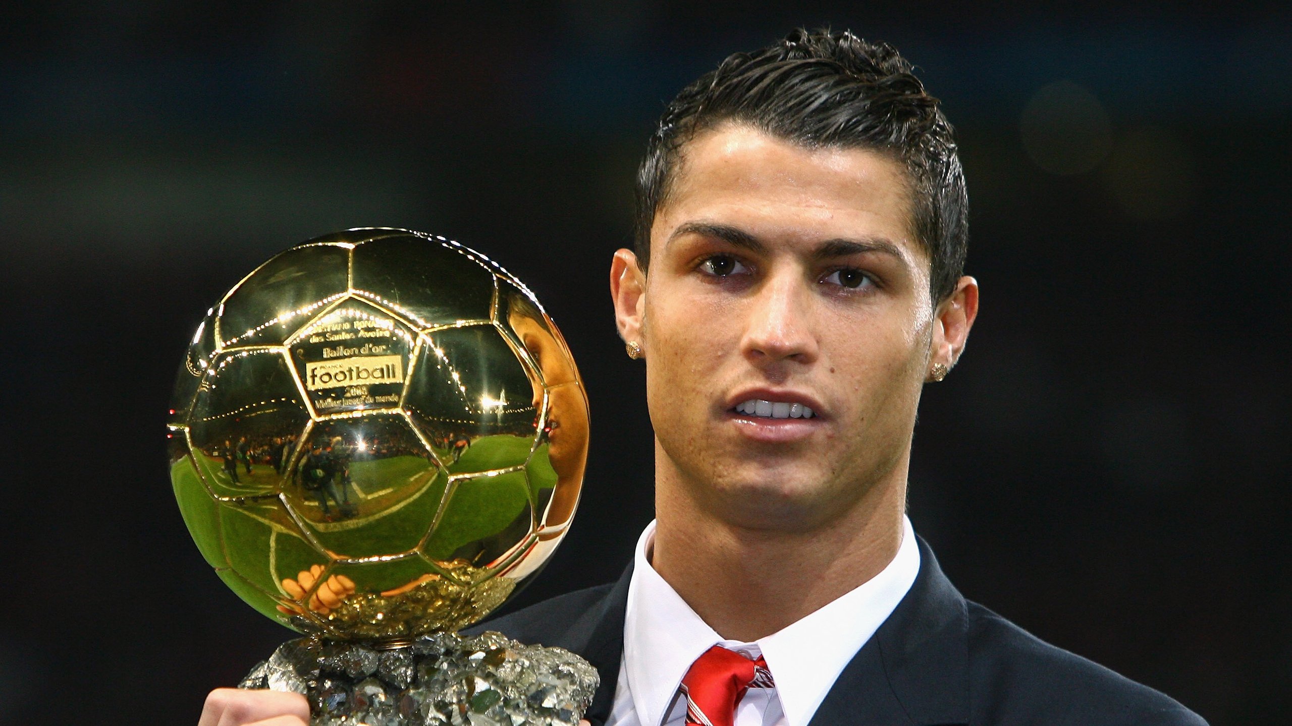 贝林厄姆爆发，冰岛全面压制曼城，足球世界正在重绘权力地图